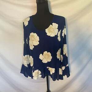 A.N.A Floral Flare Sleeves Blue‎ Blouse Size Medium
